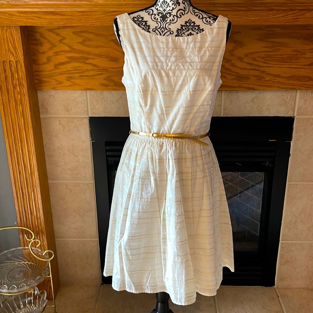 💗3/$12💗 Jessica Howard Women’s Sleeveless Belted Flowy Dress W/Metallic Detail